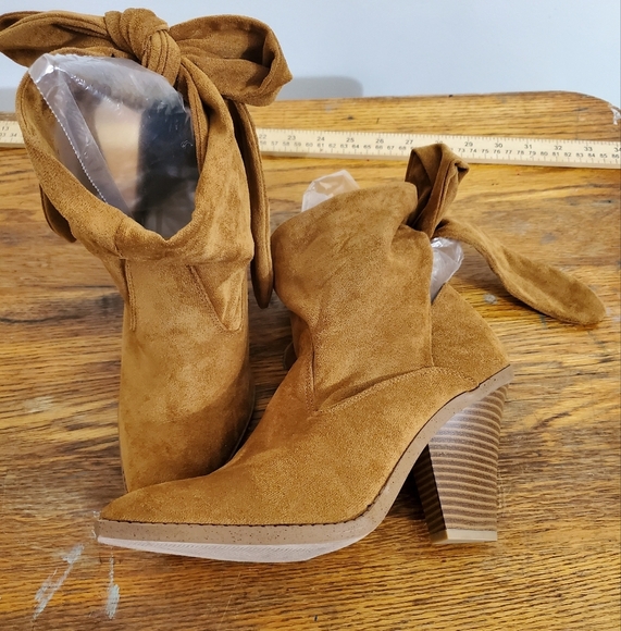 JUST FAB Matte Back Tie Bootie Size 8 Heel Boot Camel Tan Color - Picture 7 of 10